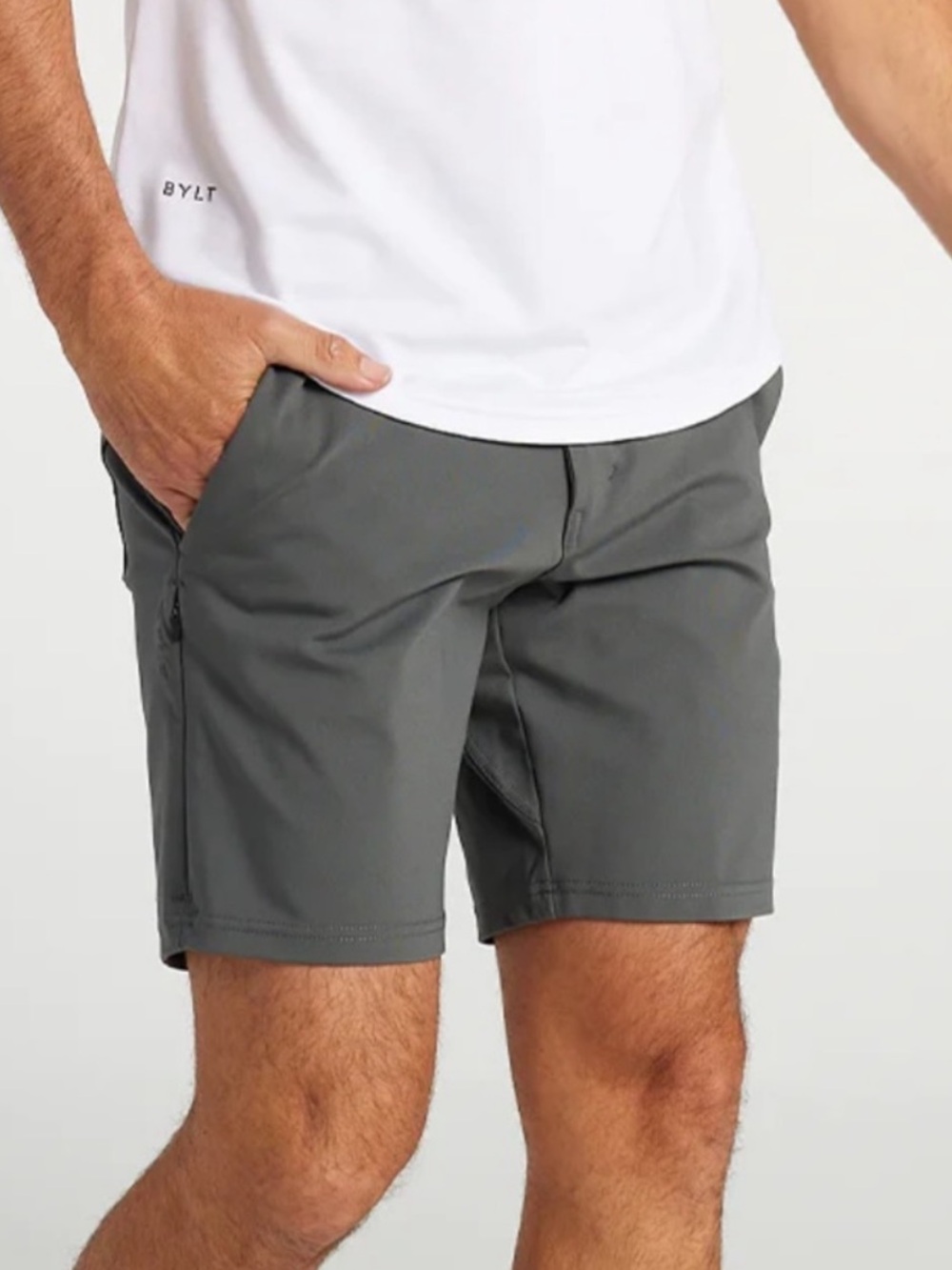 Everyday Short 9.6-Standard Fit
DARK CHARCOAL Size 32